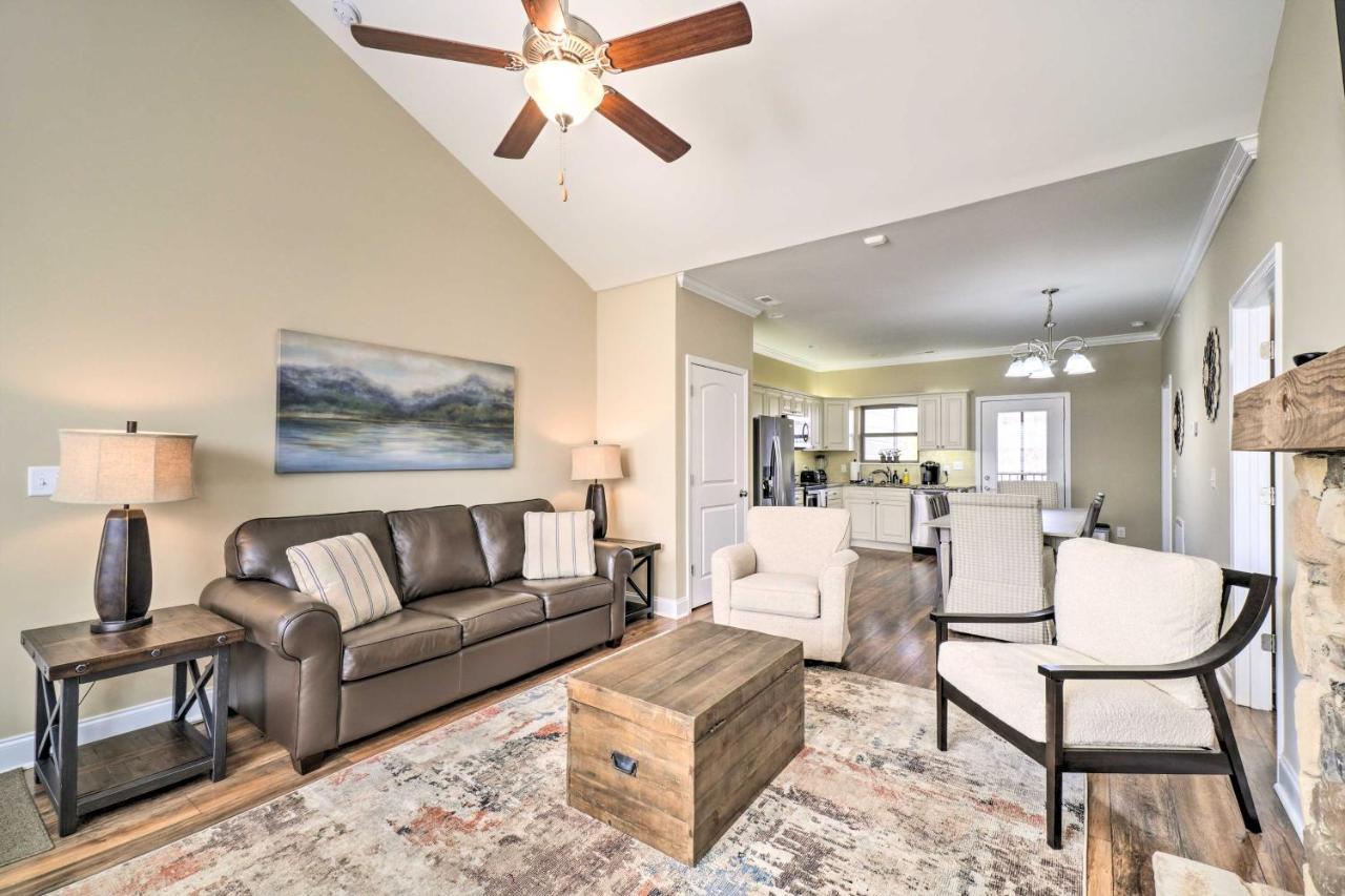 Chic Townsend Condo With Saltwater Pool! Bagian luar foto
