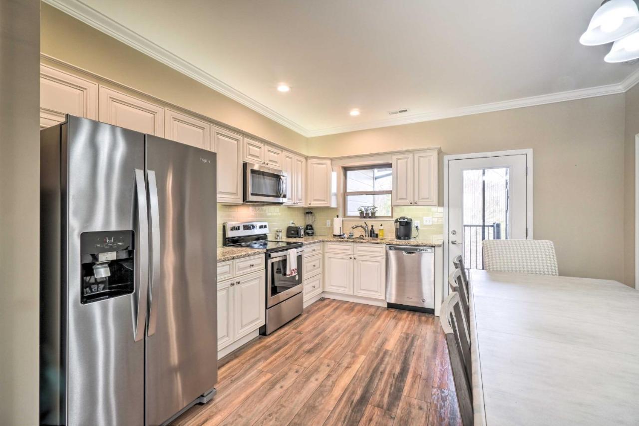 Chic Townsend Condo With Saltwater Pool! Bagian luar foto