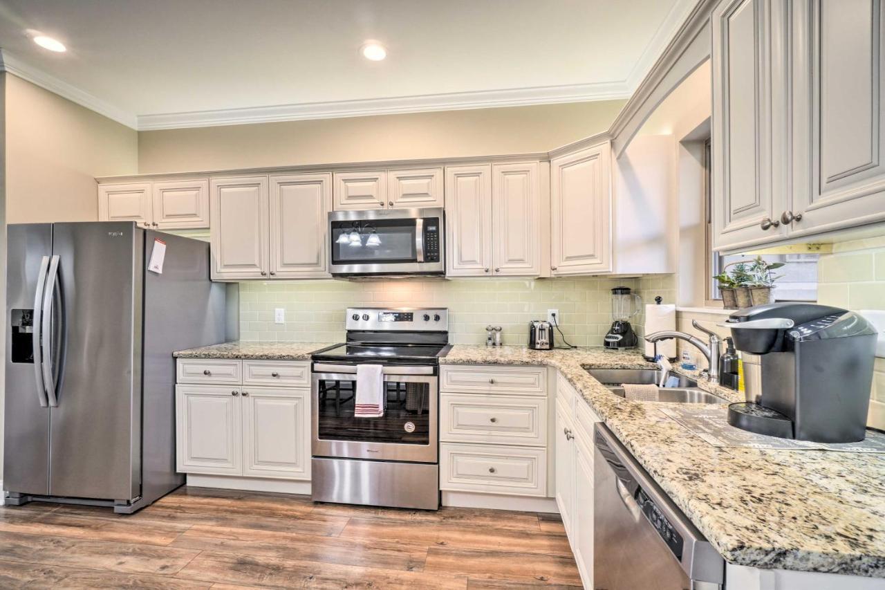 Chic Townsend Condo With Saltwater Pool! Bagian luar foto
